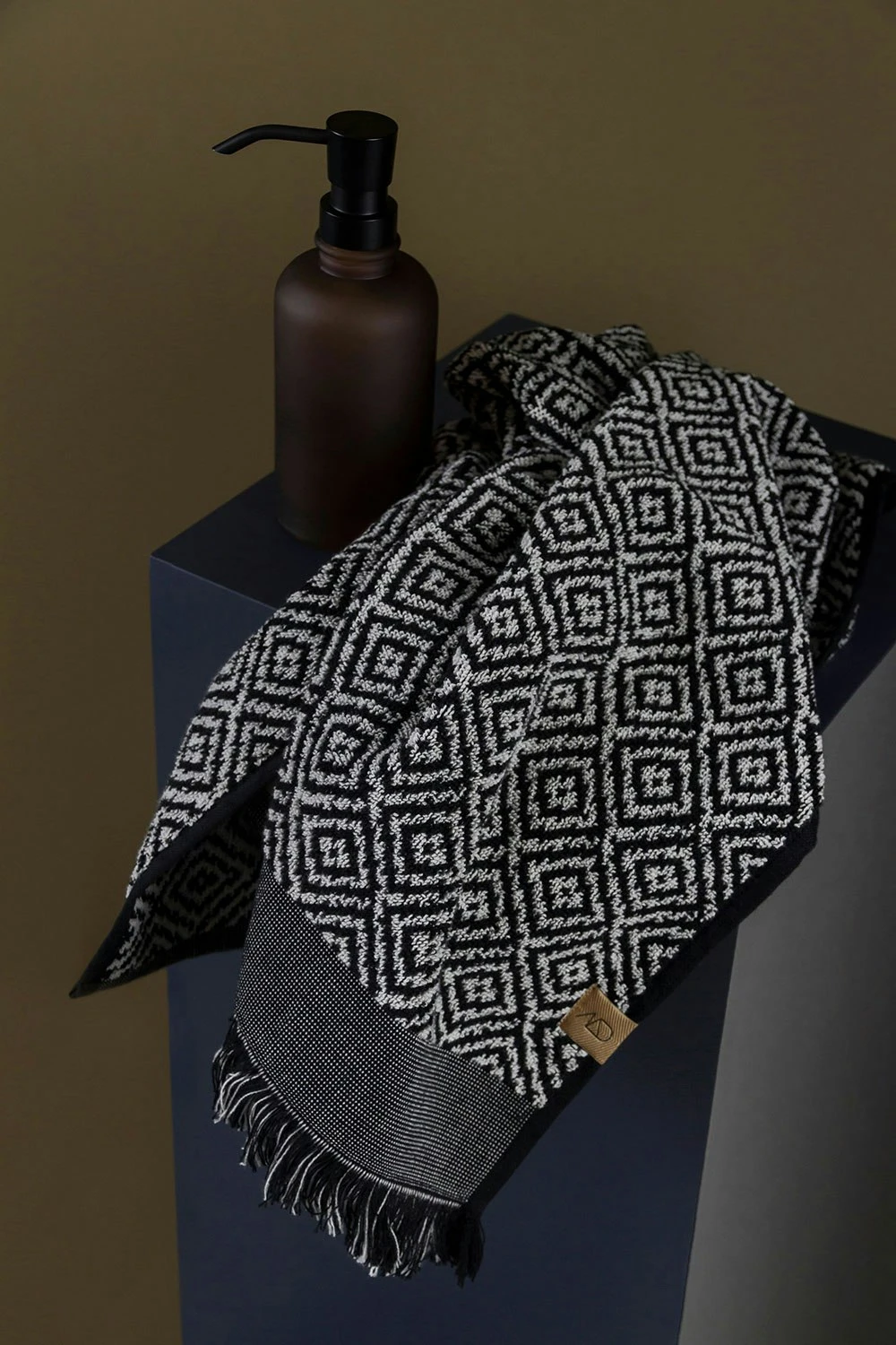 Mette Ditmer Morocco Badhanddoek 70 X 135 Cm, Zwart/Wit - Image 2